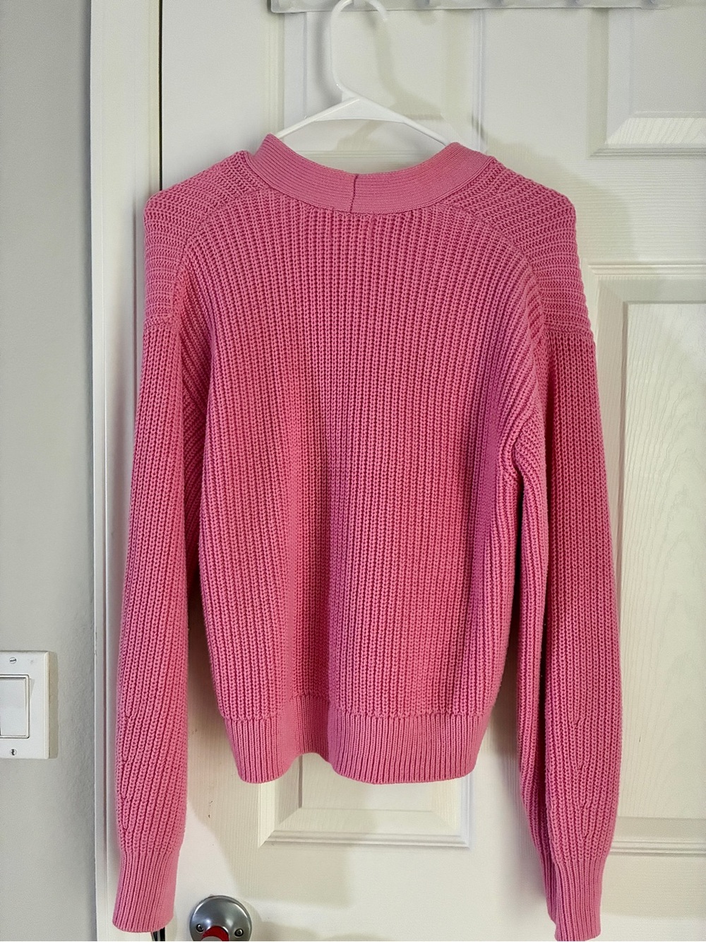 H&M Pink Ribbed Button-Up V-Neck Cardigan - Picture 2 of 3